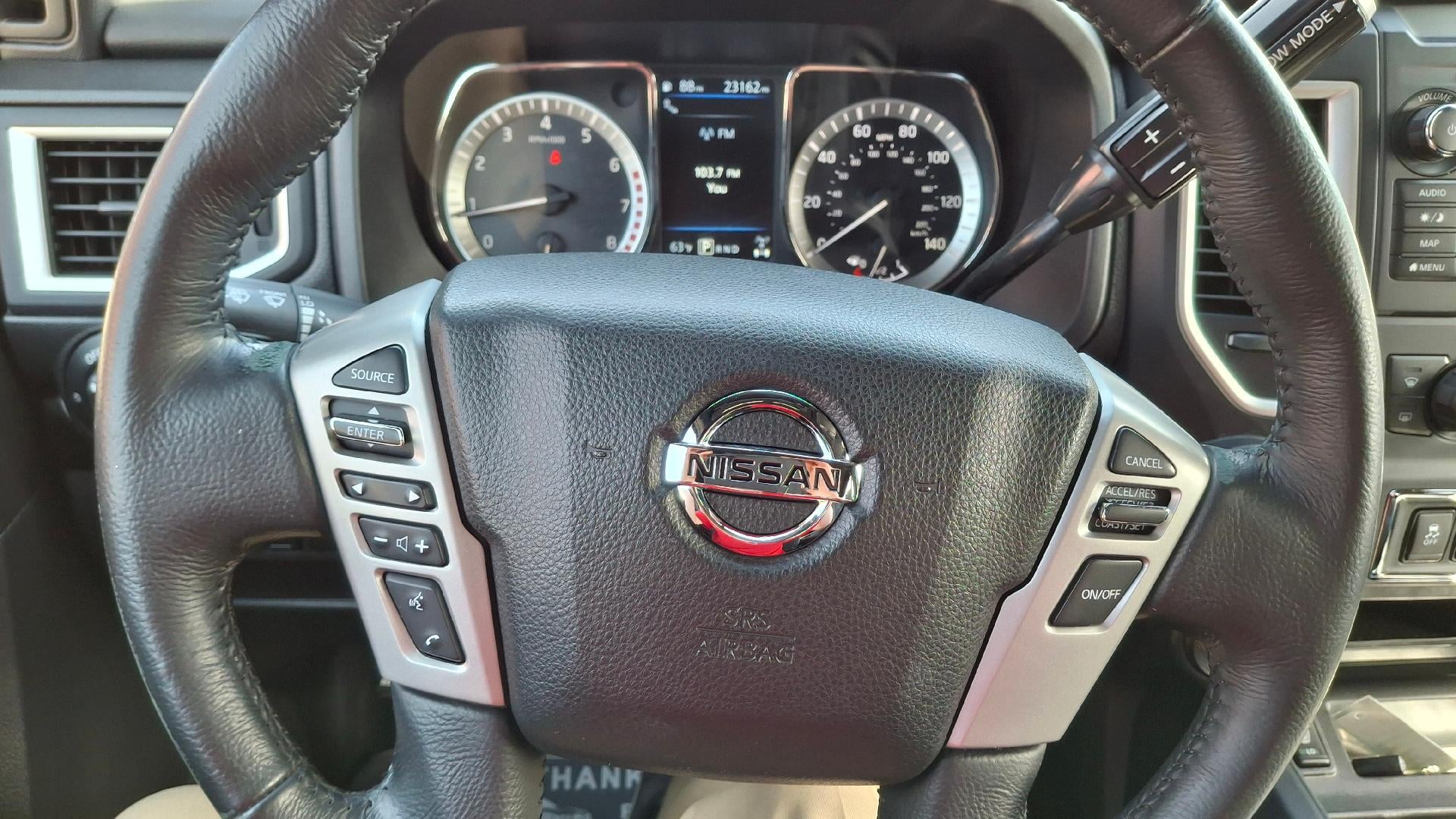2019 Nissan TITAN SV