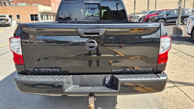 2019 Nissan TITAN SV