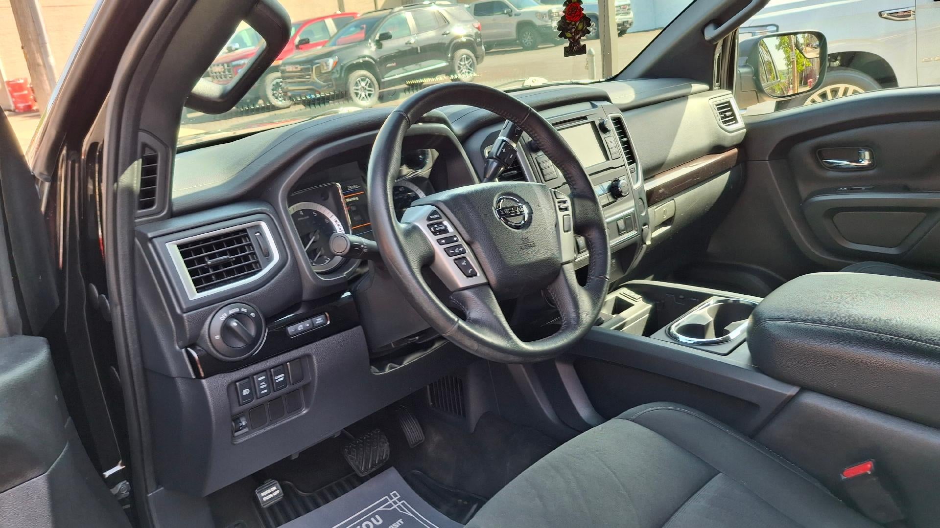 2019 Nissan TITAN SV