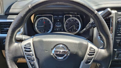 2018 Nissan TITAN SV