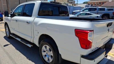 2018 Nissan TITAN SV