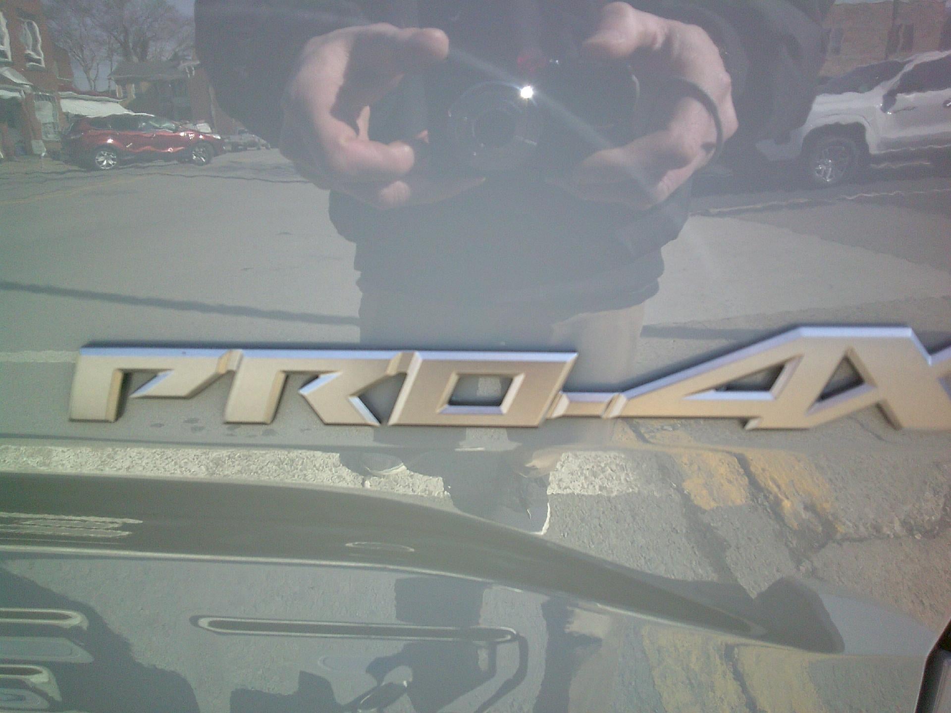 2023 Nissan Frontier Crew Cab PRO-4X 4x4