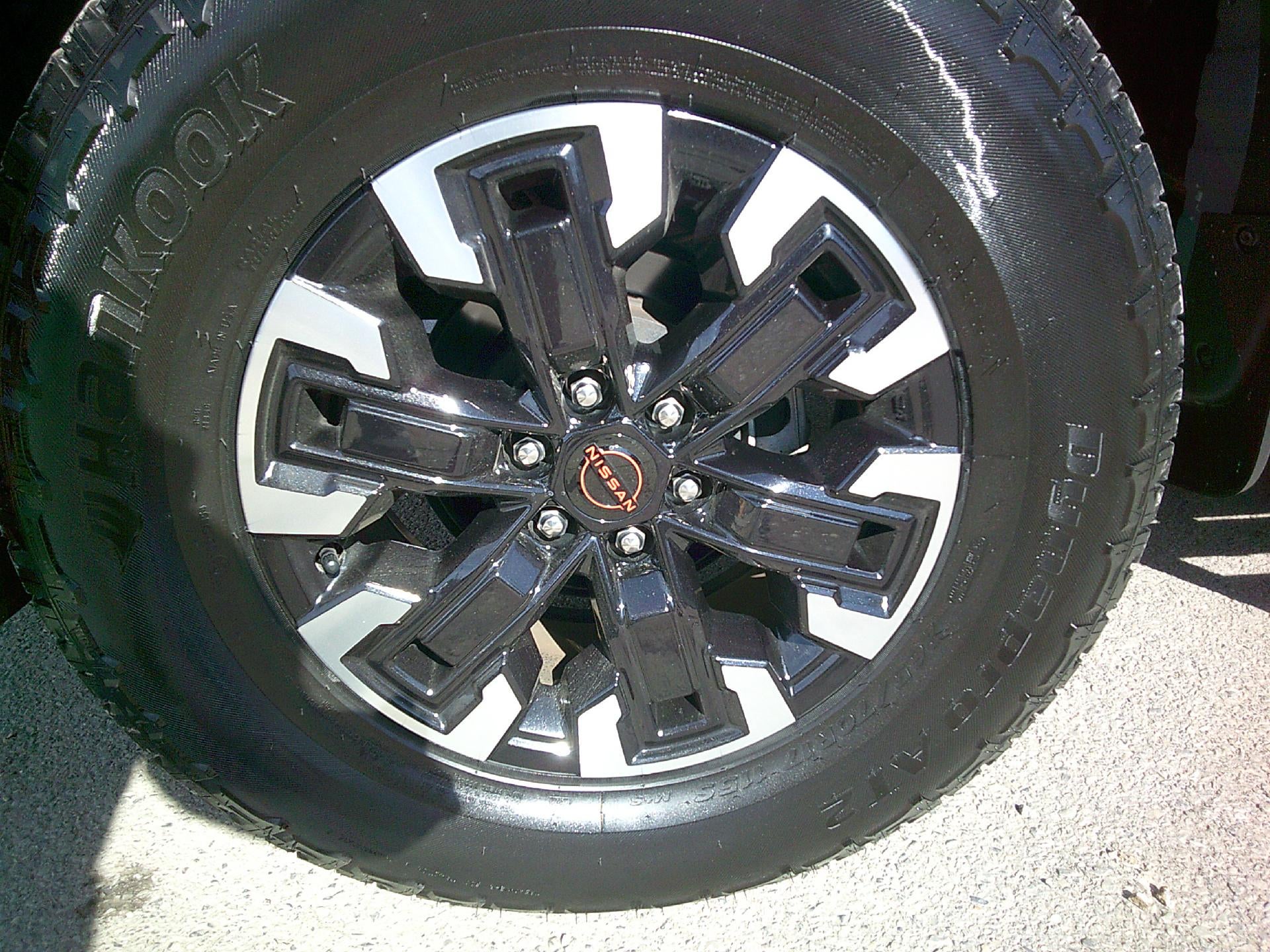 2023 Nissan Frontier Crew Cab PRO-4X 4x4