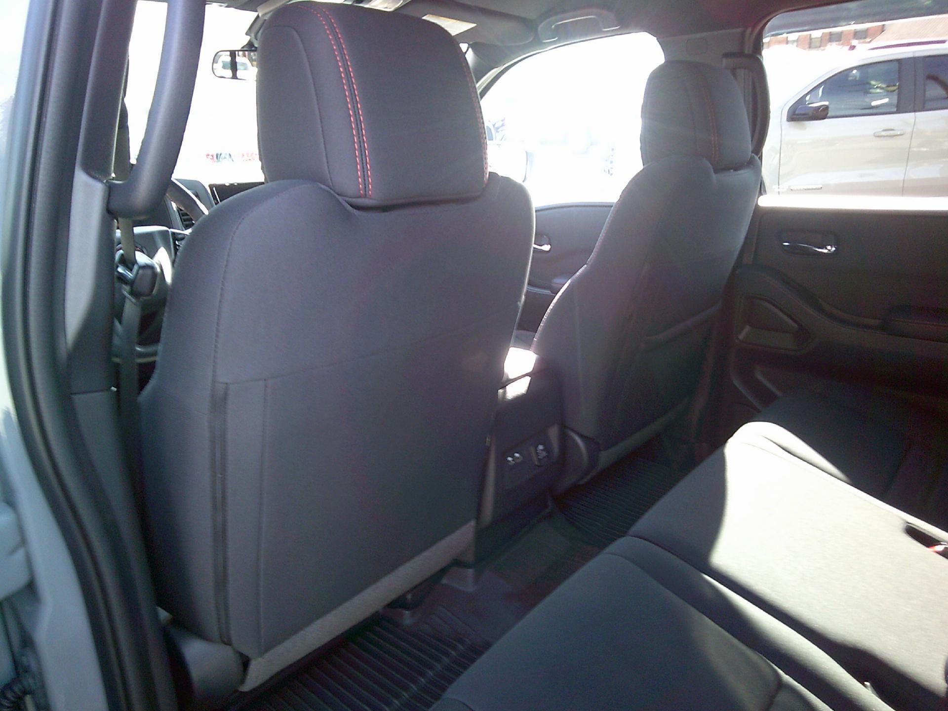 2023 Nissan Frontier Crew Cab PRO-4X 4x4