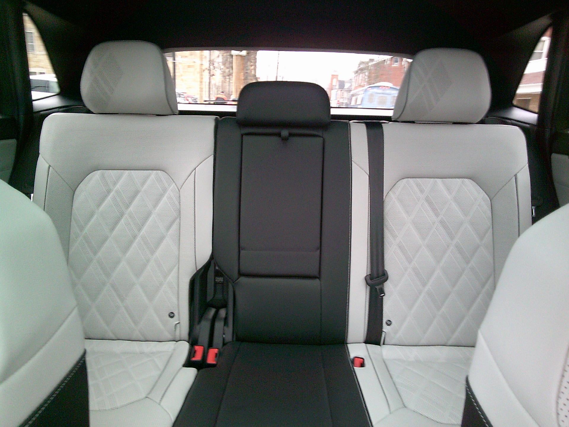 2025 Volkswagen Atlas Cross Sport 2.0T SEL Premium R-Line