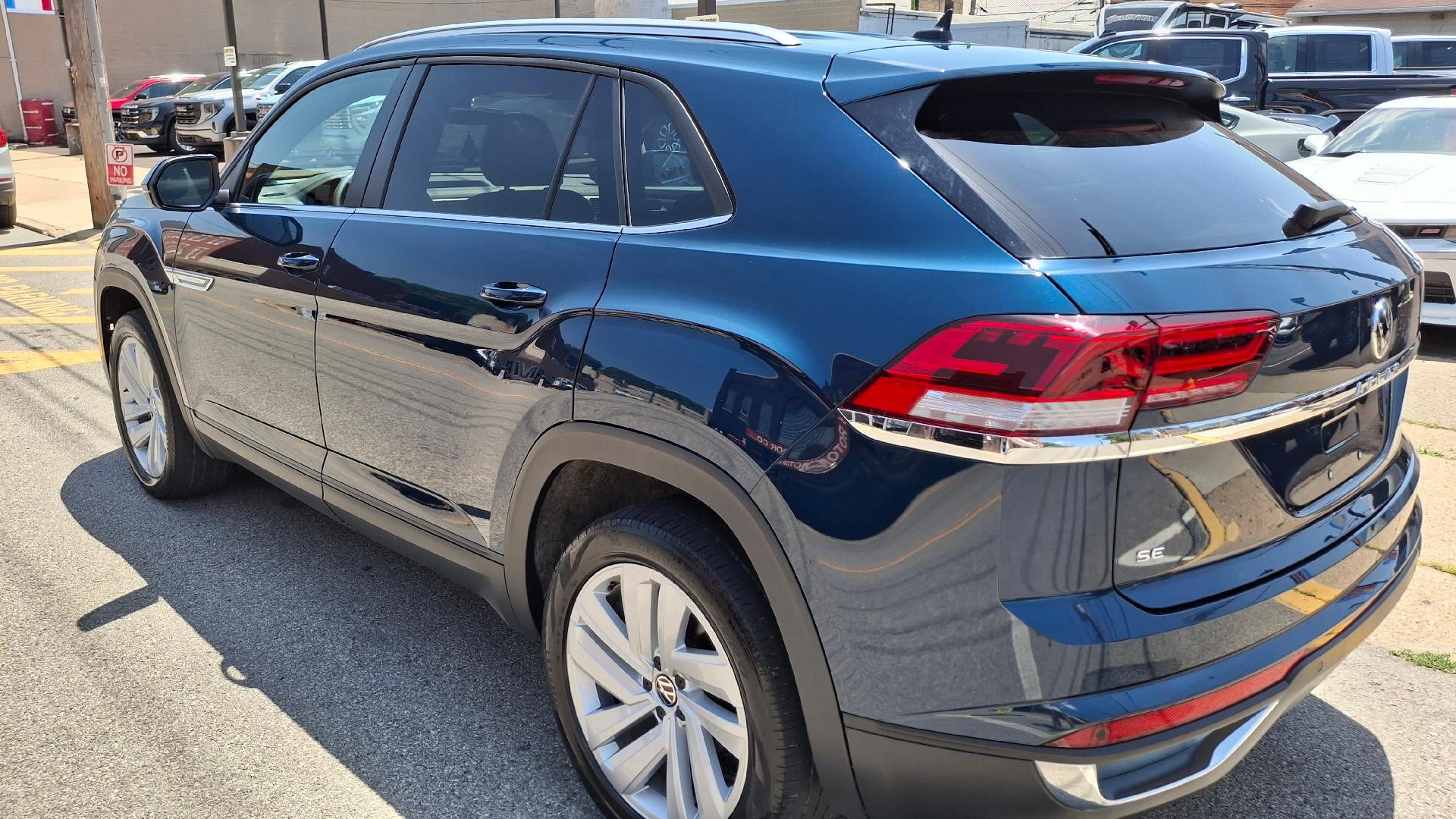 2023 Volkswagen Atlas Cross Sport 2.0T SE w/Technology