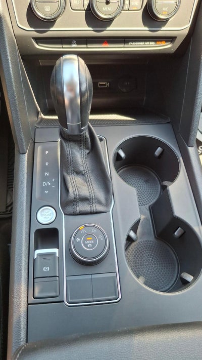 2019 Volkswagen Atlas 3.6L V6 SE w/Technology R-Line