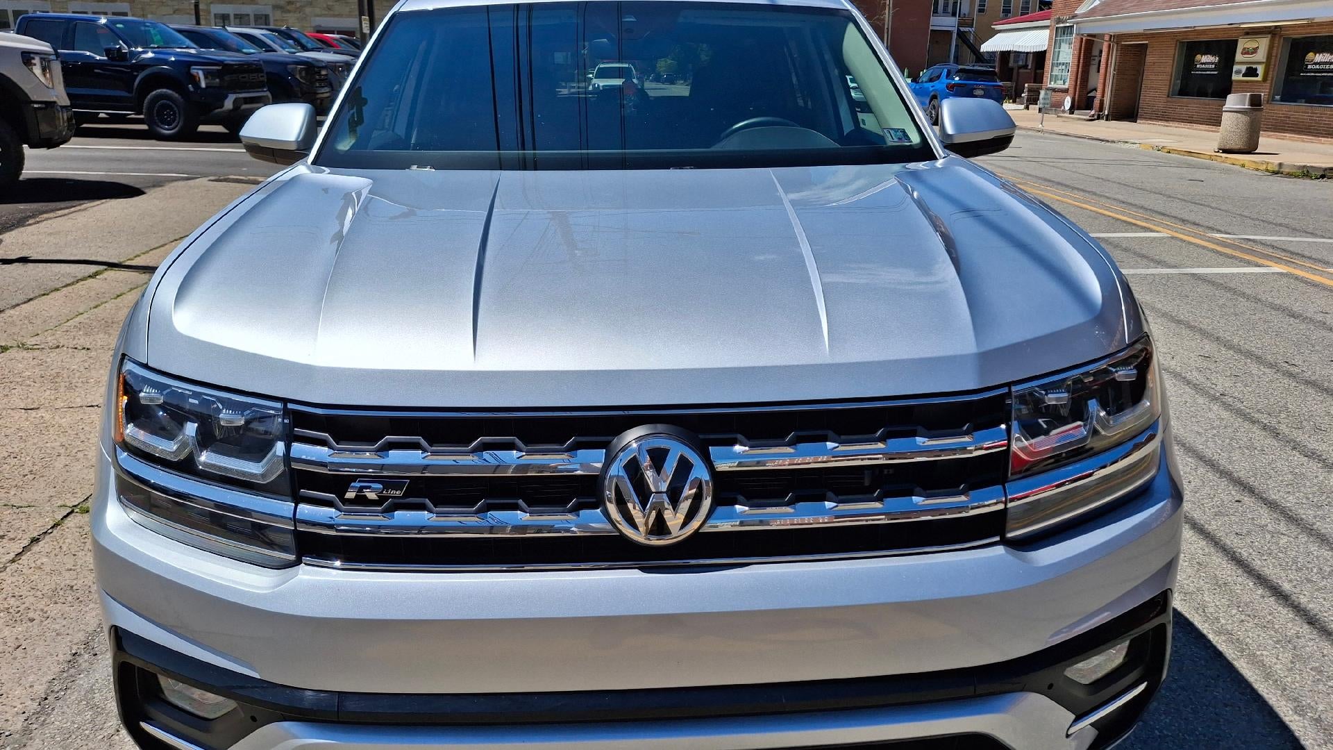2019 Volkswagen Atlas 3.6L V6 SE w/Technology R-Line