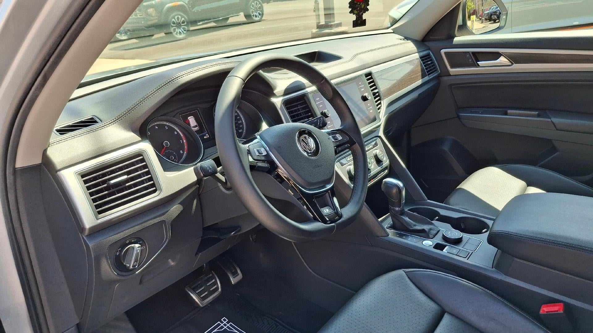 2019 Volkswagen Atlas 3.6L V6 SE w/Technology R-Line