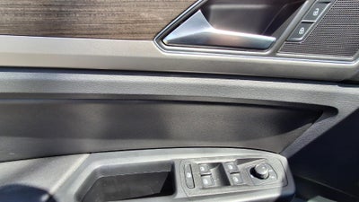 2019 Volkswagen Atlas 3.6L V6 SE w/Technology R-Line