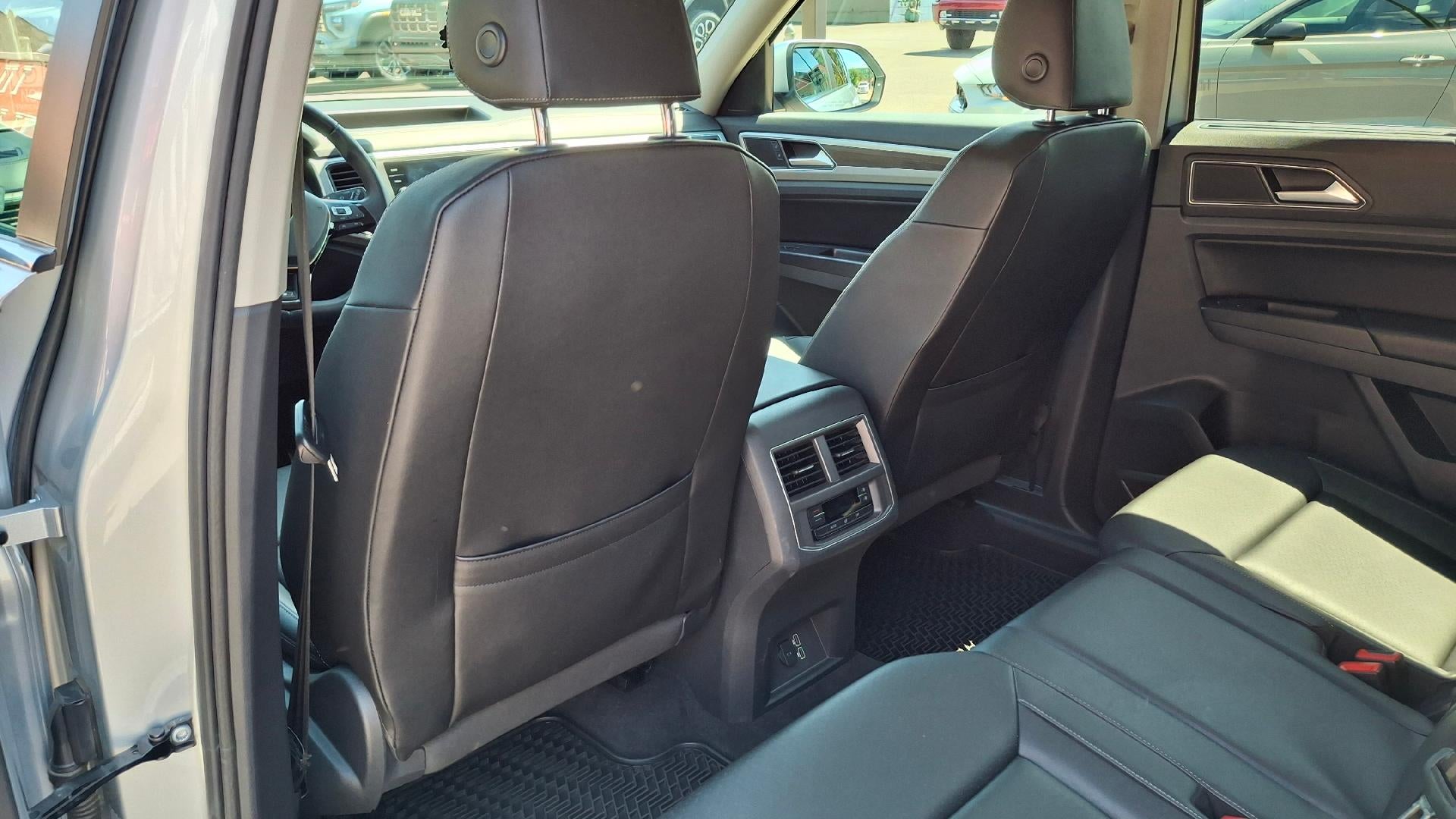 2019 Volkswagen Atlas 3.6L V6 SE w/Technology R-Line