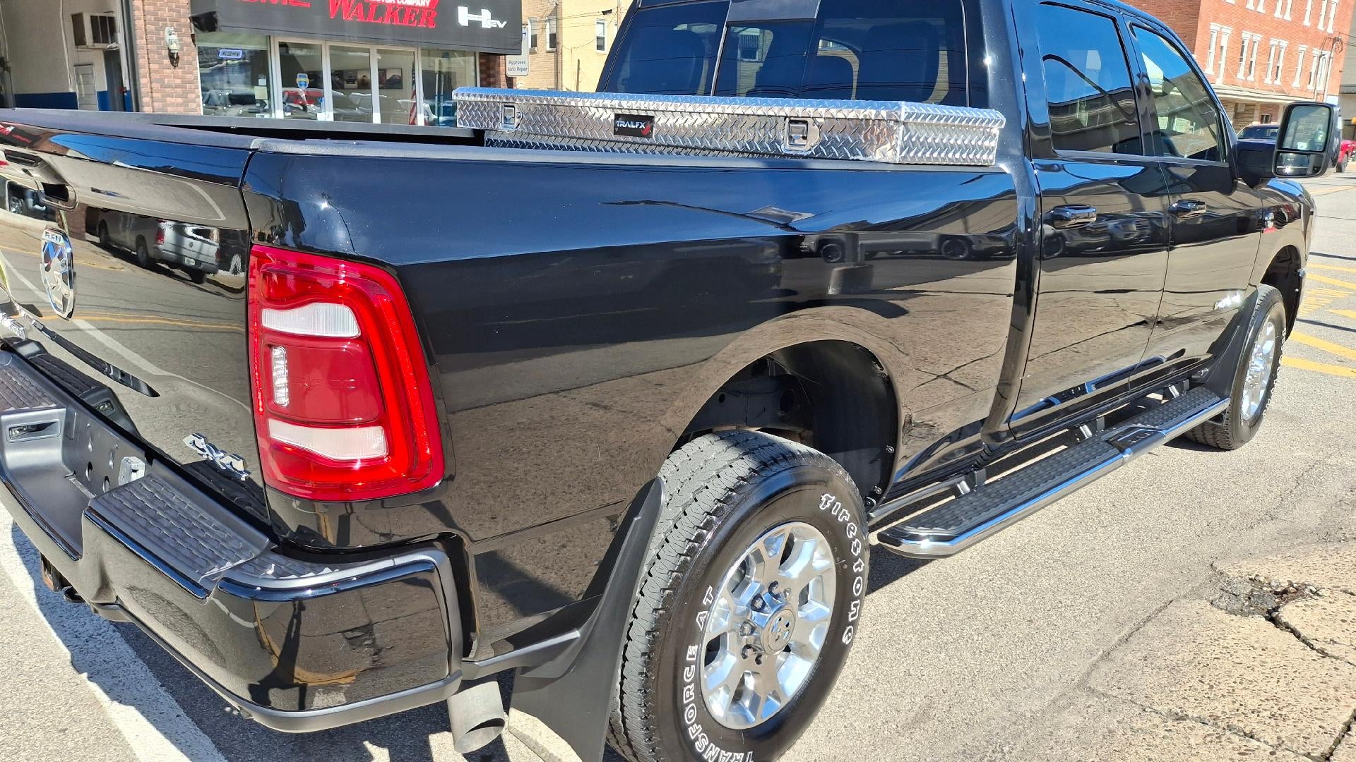 2024 RAM 3500 Laramie Crew Cab 4x4 6'4" Box