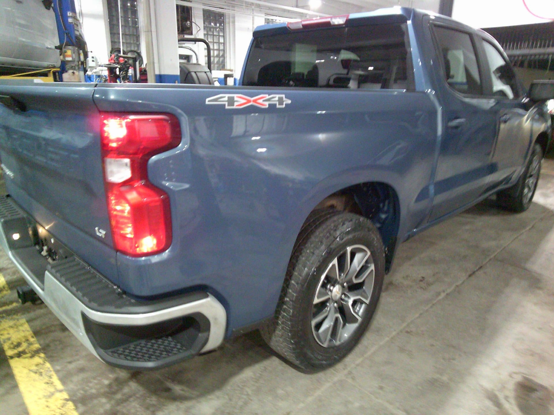 2024 Chevrolet Silverado 1500 LT (2FL)