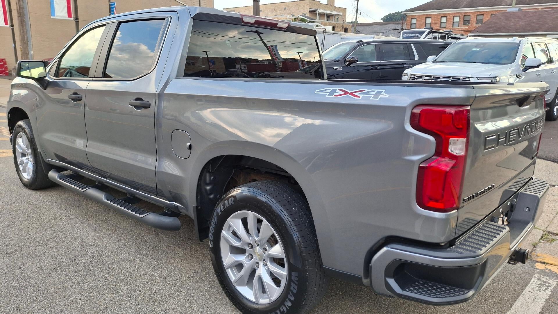 2020 Chevrolet Silverado 1500 Custom