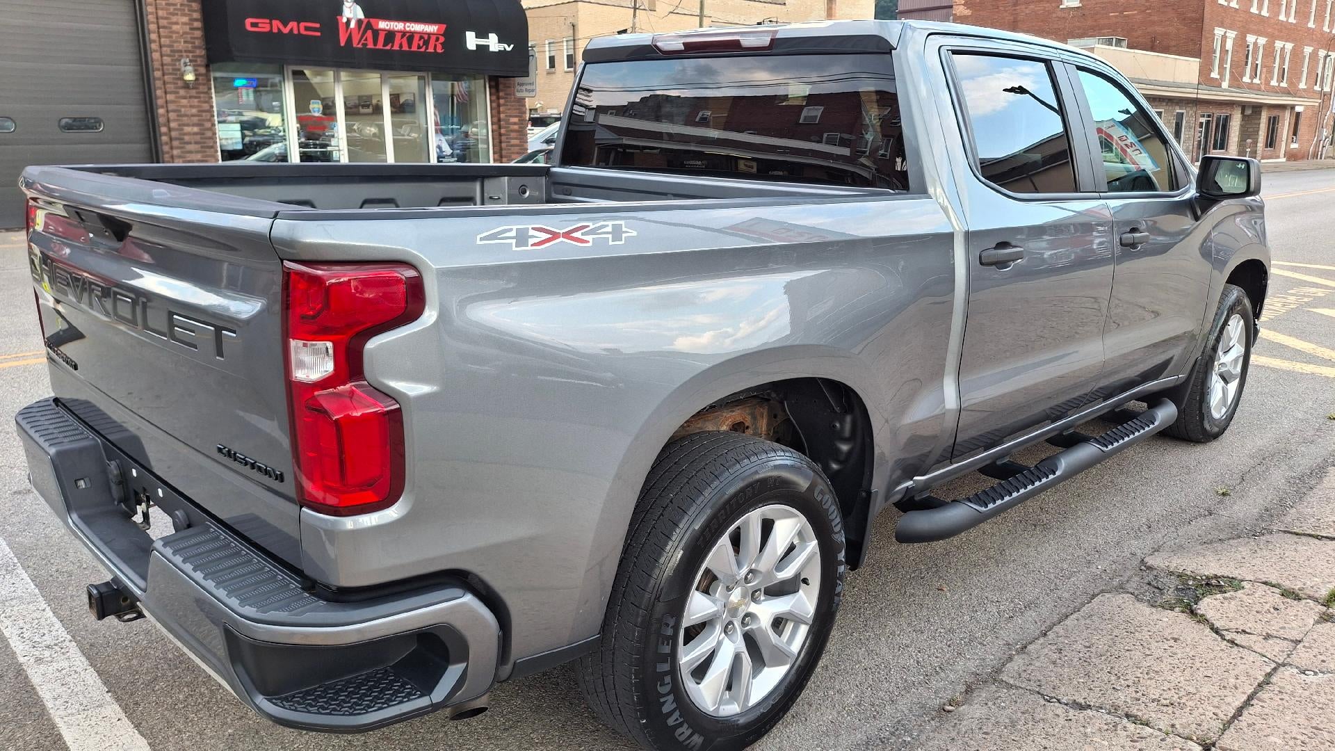 2020 Chevrolet Silverado 1500 Custom