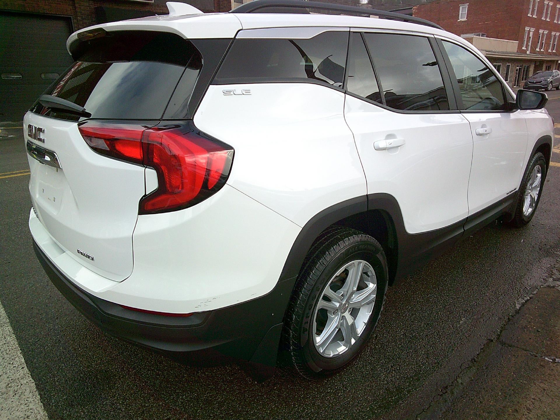 2021 GMC Terrain SLE