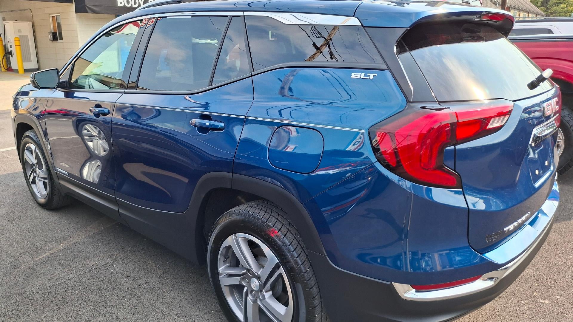 2021 GMC Terrain SLT
