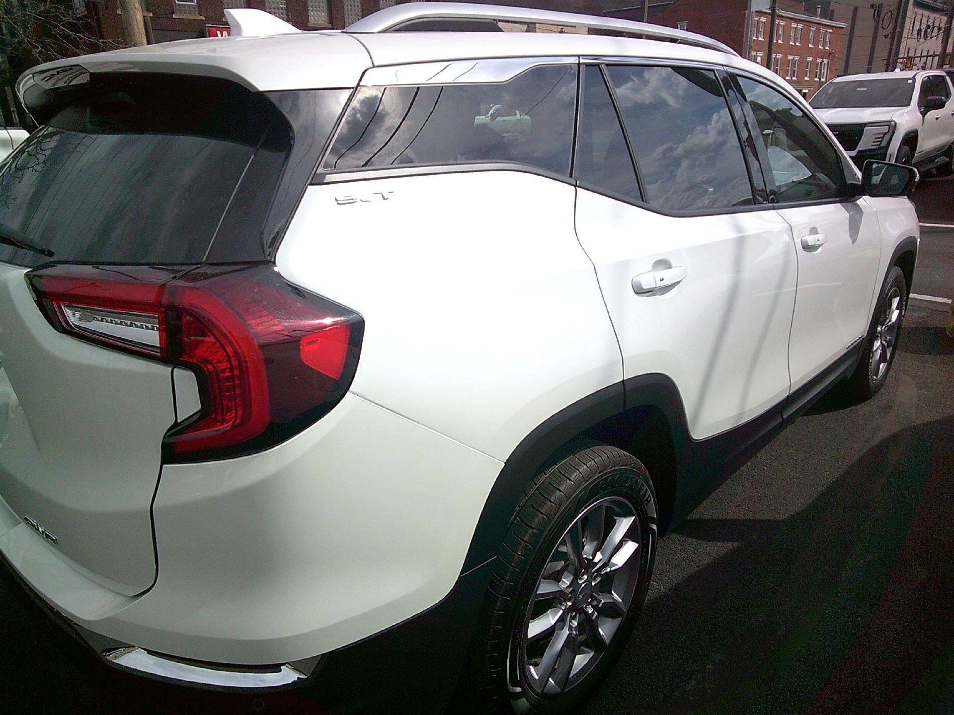 2022 GMC Terrain SLT