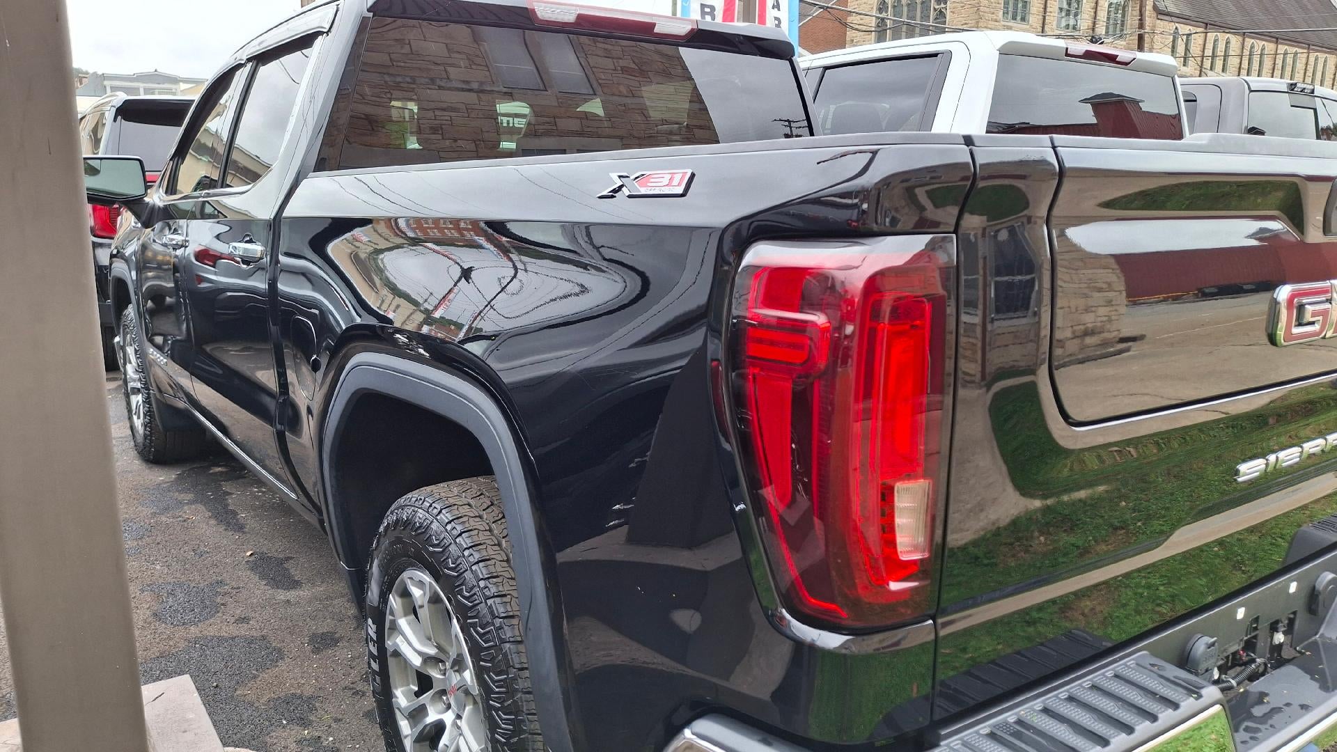 2021 GMC Sierra 1500 SLT