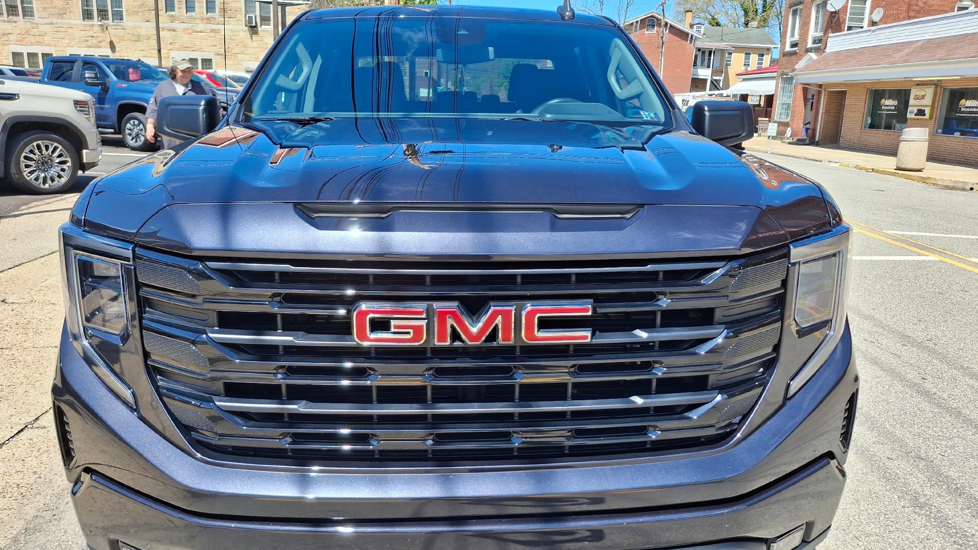 2022 GMC Sierra 1500 Elevation