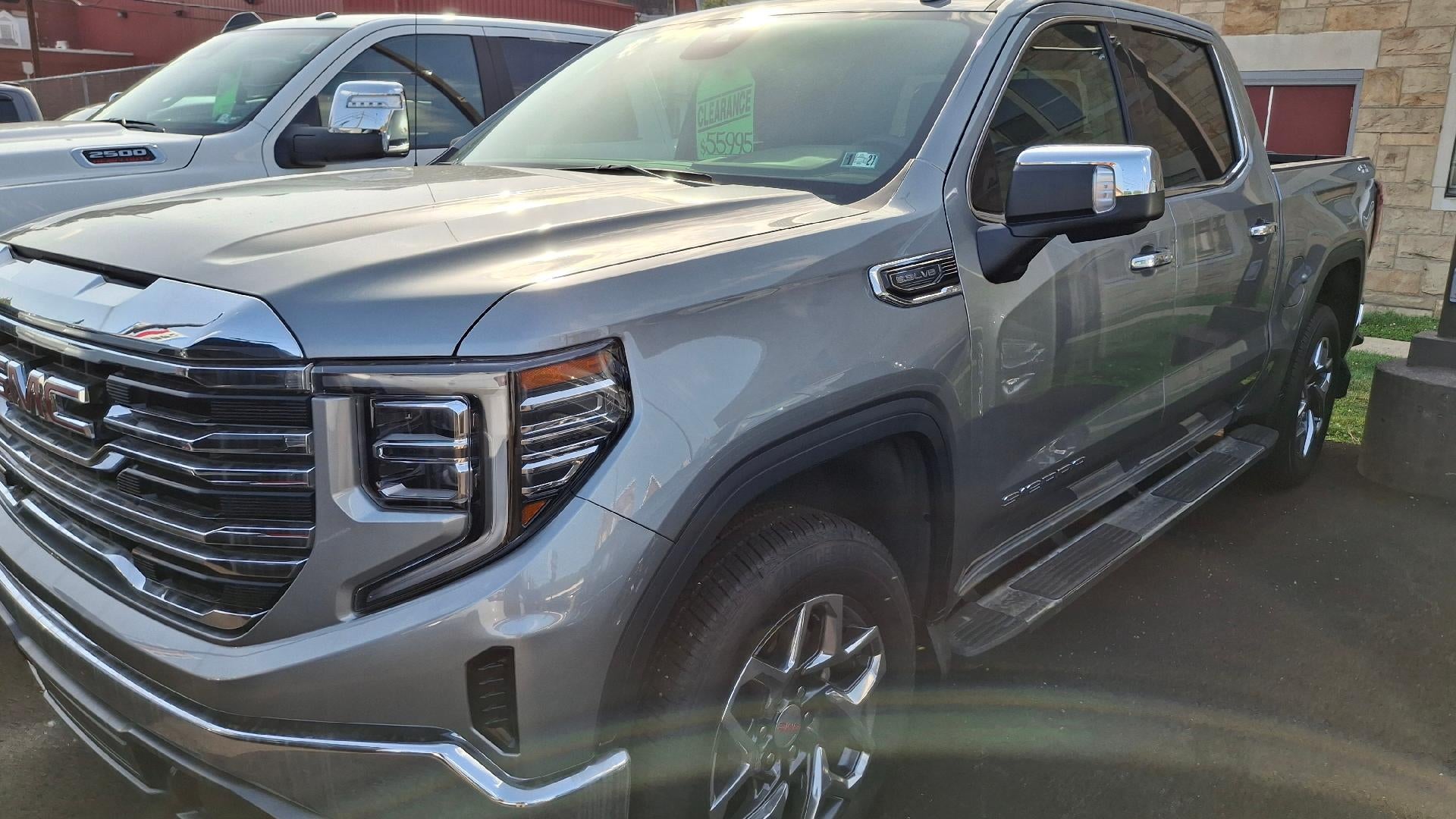 2026 GMC Sierra 1500 SLT