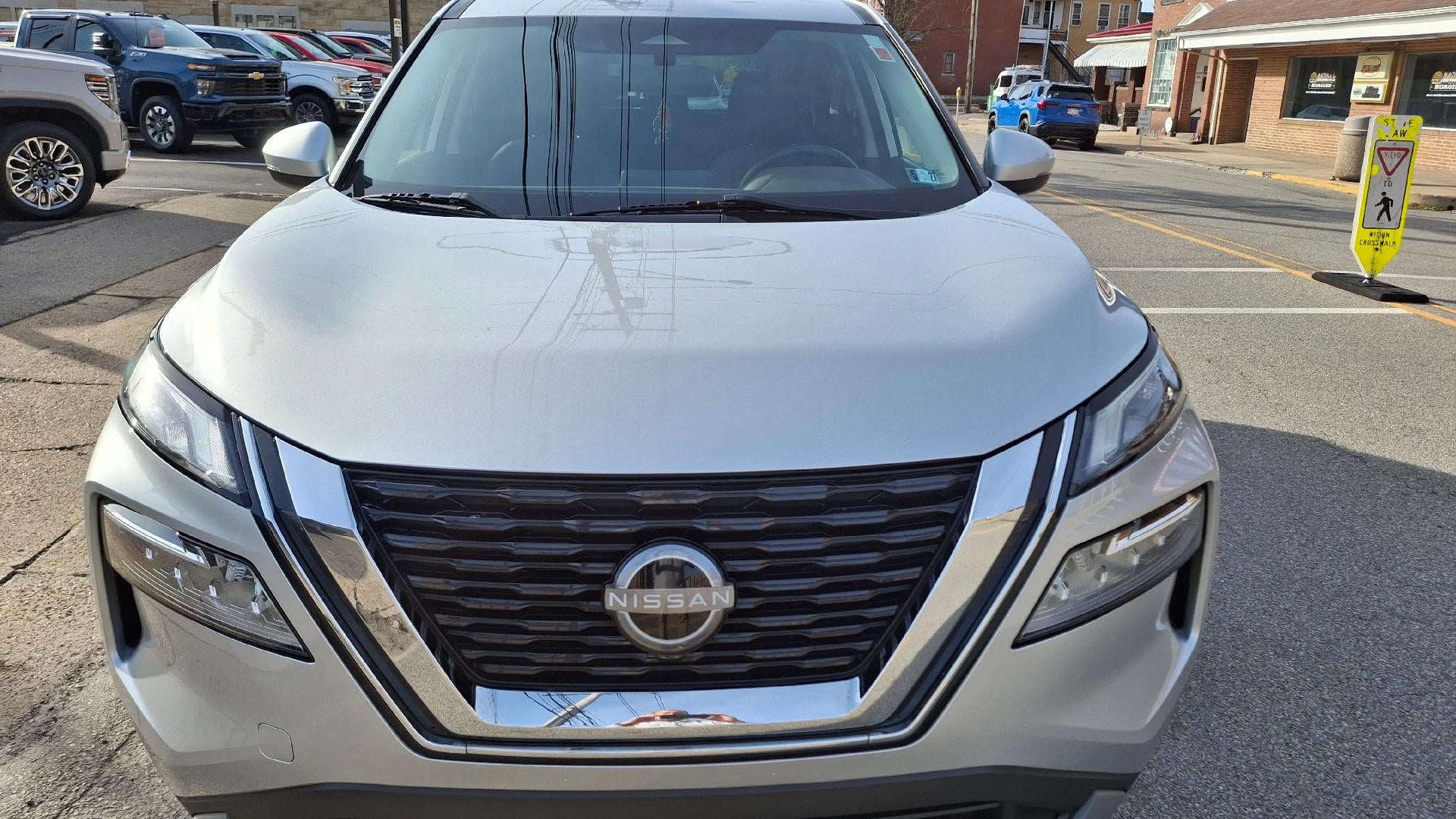 2022 Nissan Rogue SV