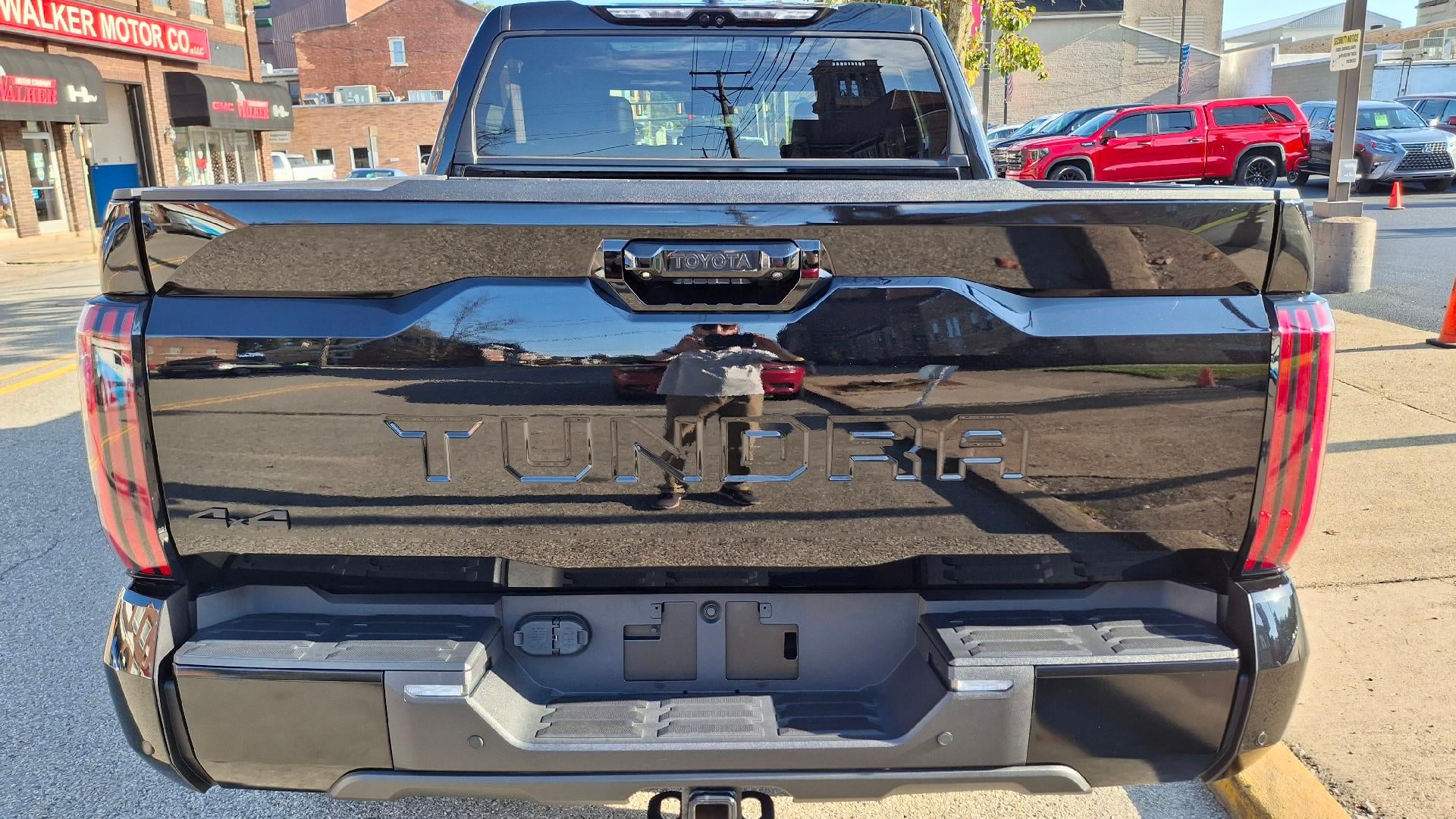 2024 Toyota Tundra Hybrid Platinum 4WD